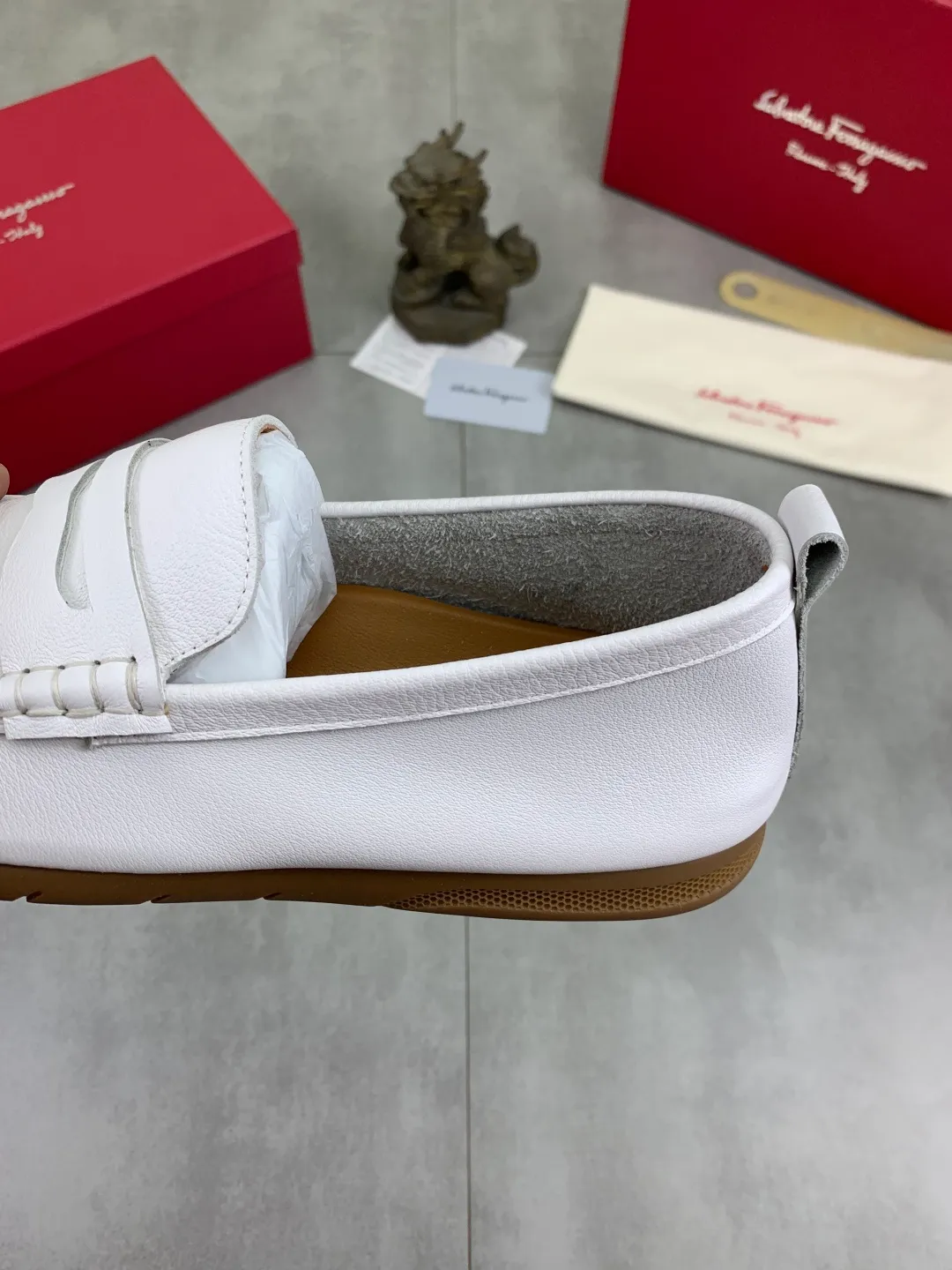 Men's shoes 💰P480 New model [Ferragamo/Ferragamo] Latest model Original imported calfskin, imported pigskin lining + original luxury metal buckle + original rubber outsole Soft and comfortable Size number: 38-44